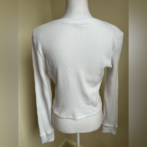 Abercrombie & Fitch White Waffle Knit Long Sleeved Crop Top - Picture 5 of 11